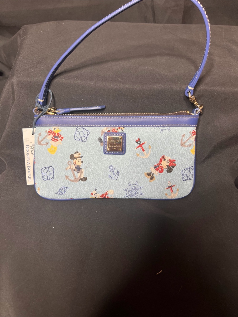 DOONEY & BOURKE Disney cruise 2019 Clutch Mini Hand Bag NWT and D&B tissue paper - Picture 3 of 4